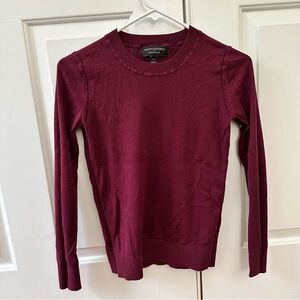 Banana Republic Women's Burgundy Crew Neck Sweater